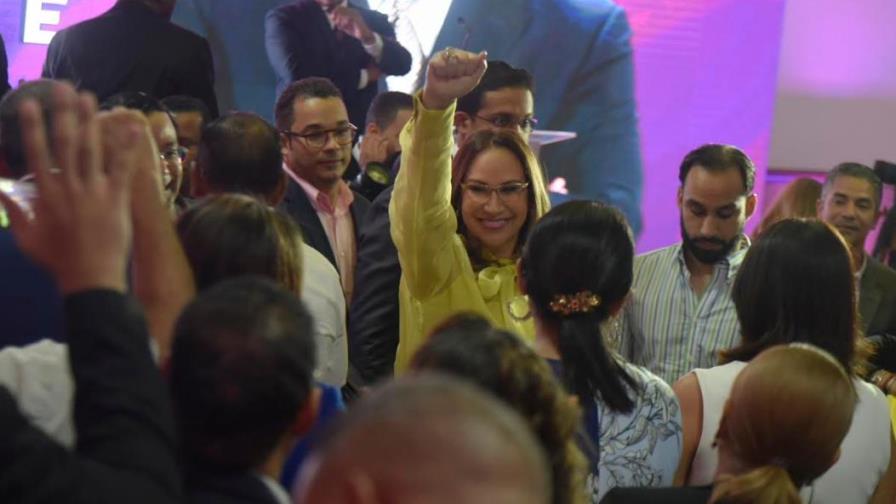 Directora de Pasaportes realiza acto de apoyo a Gonzalo Castillo