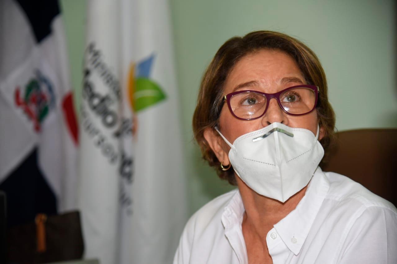 La directora provincial de Medio Ambiente, Aura Espaillat.