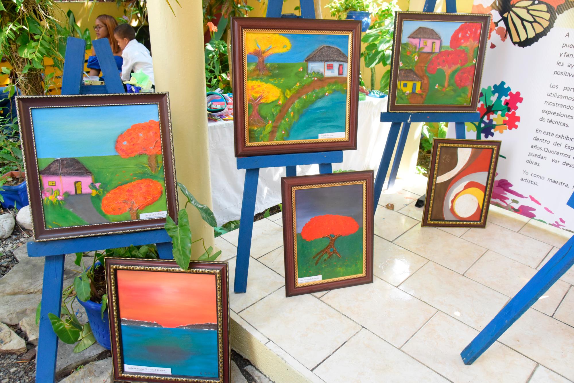 Parte de las obras que realizan los jóvenes con autismo(José Juto Féliz)