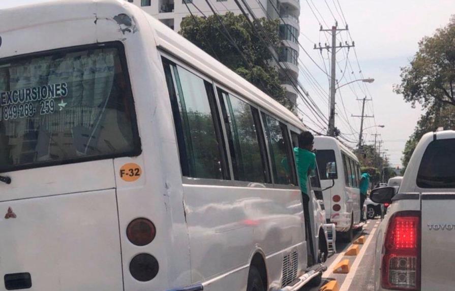 Intrant sanciona a conductores que transitaron por la ciclovía de la Bolívar