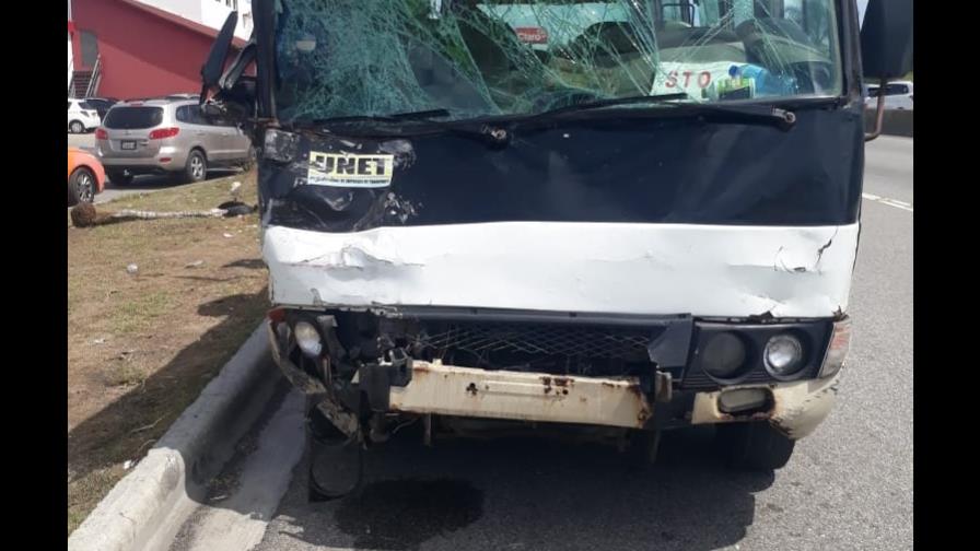 Una cadena de imprudencias provocó accidente con ocho heridos en Las Américas