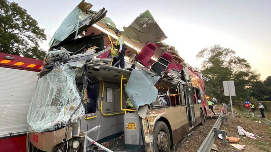 Al menos 6 muertos y más de 30 heridos tras accidente de autobús en Hong Kong