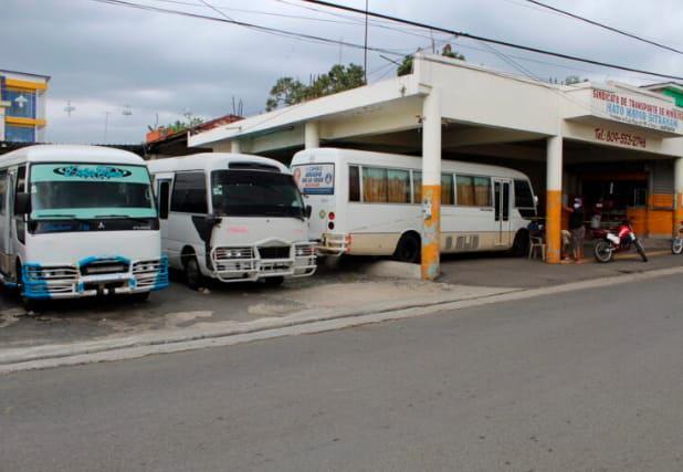 Transporte interurbano de Hato Mayor y El Seibo rechazan trasladar pasajeros 