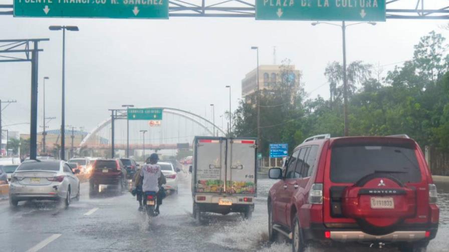 Tormenta Fred provoca interrupción de electricidad en el Gran Santo Domingo Tormenta Fred provoca interrupción de electricidad en el Gran Santo Domingo