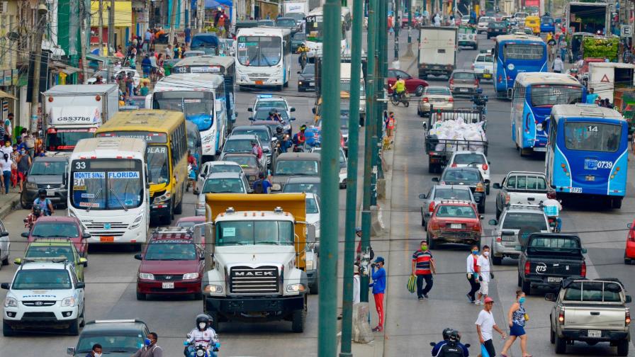 Ecuador reporta 3.056 fallecidos y 35.828 positivos por COVID-19