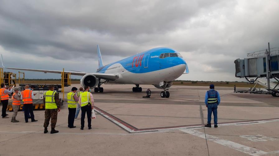 Llega otro millón de vacunas chinas contra el COVID-19 a RD 