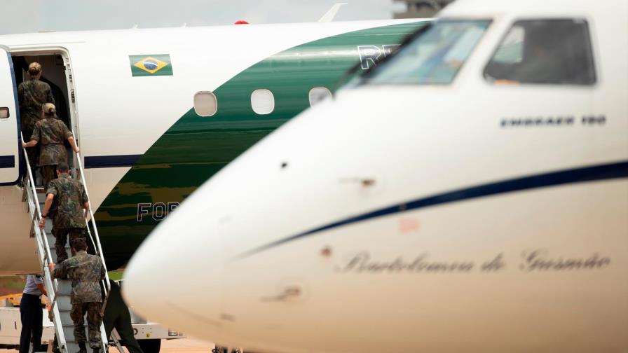 Dos aviones brasileños van a China para repatriar a una treintena de personas Dos aviones brasileños van a China para repatriar a una treintena de personas