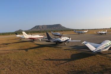 República Dominicana promueve en feria turismo de aviación