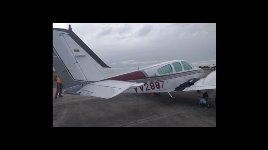 Dólares ocupados en La Romana serían enviados al hijastro de la mujer detenida 