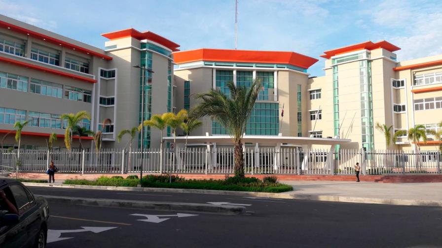 Ayuntamiento SDE sanciona empresa por tirar basura en lugar público