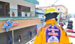 Alcaldía de Santiago logra mantener distanciamiento entre personas en centros comerciales