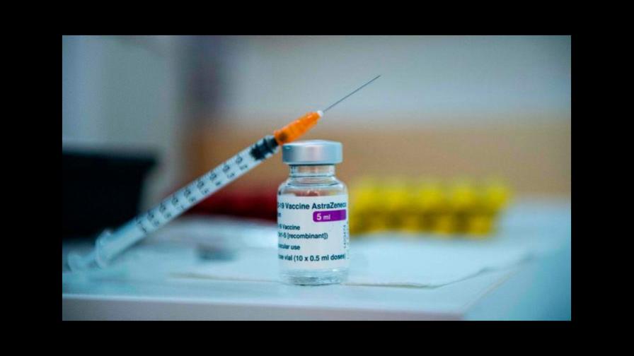 Reino Unido priorizará otras vacunas sobre AstraZeneca para menores de 40 años