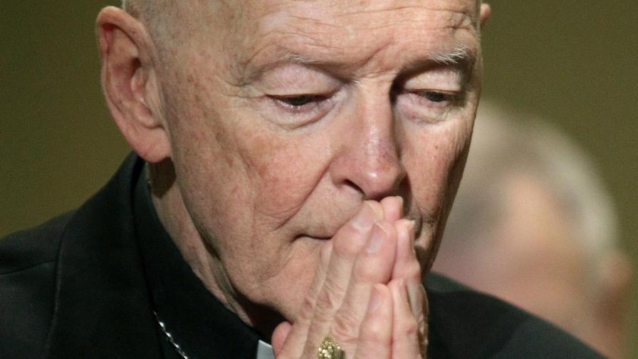 Papa promete acabar con los abusos tras reporte de McCarrick