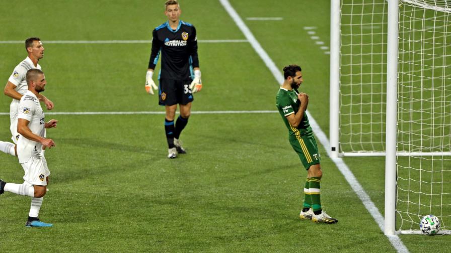 Galaxy destituye a Guillermo Barros Schelotto Galaxy destituye a Guillermo Barros Schelotto