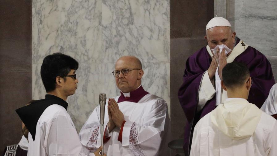 El papa cancela su retiro espiritual por un resfriado El papa cancela su retiro espiritual por un resfriado