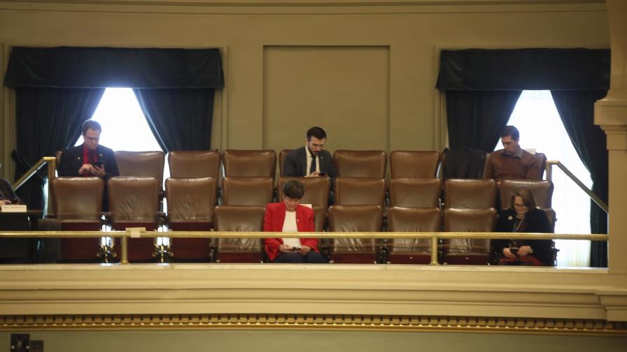 Legisladores de EEUU se reúnen de manera remota por COVID-19 Legisladores de EEUU se reúnen de manera remota por COVID-19