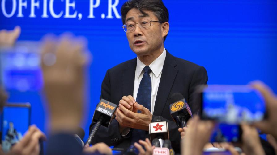 Jefe médico de China recibe vacuna para coronavirus Jefe médico de China recibe vacuna para coronavirus