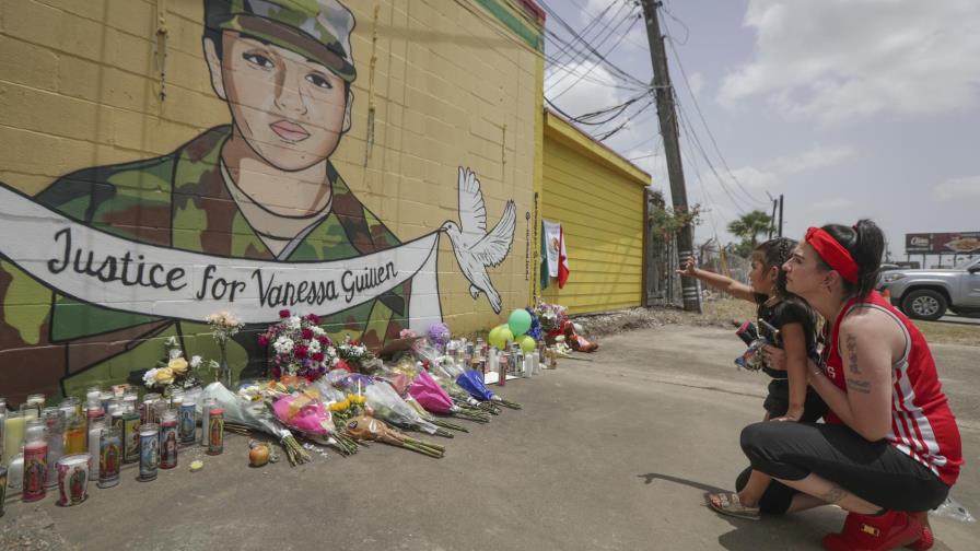 Abogada: Identifican restos de soldado asesinada en Texas
