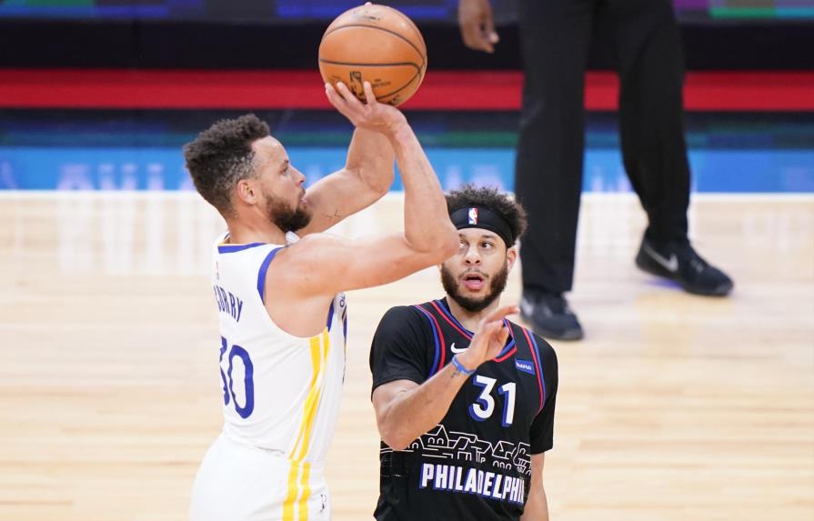 Stephen Curry supera marca de Kobe Bryant y Warriors superan a 76ers