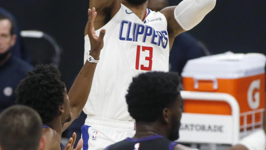 George anota 39; Clippers doblegan a Suns