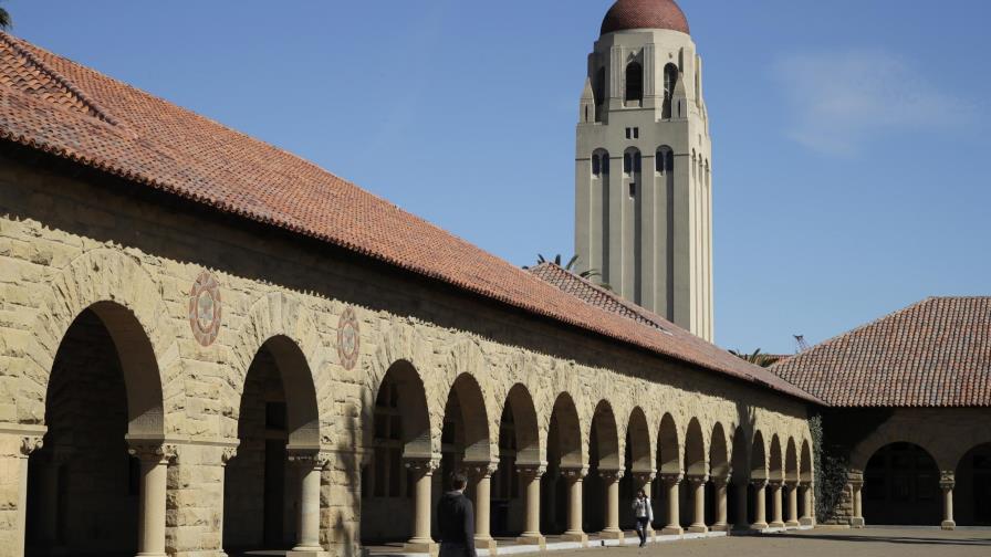 EEUU: Estudiantes no recibirán visa para clases en línea
