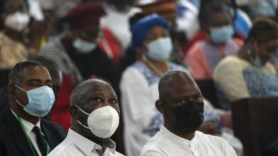 Exlíder de Costa Marfil sale en público tras fin del exilio