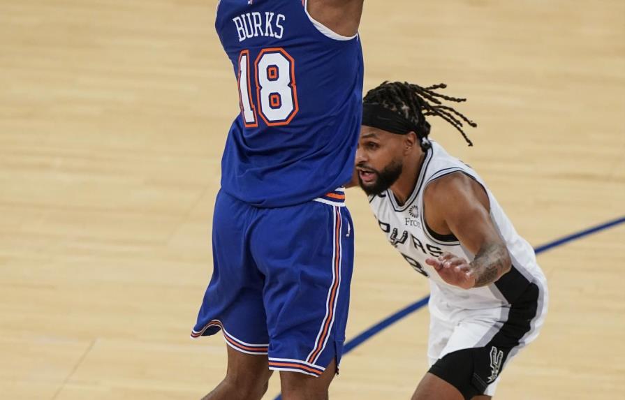 Burks anota 30 y Knicks superan a Spurs