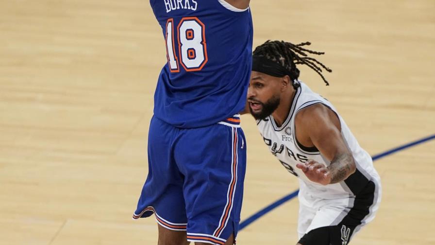 Burks anota 30 y Knicks superan a Spurs