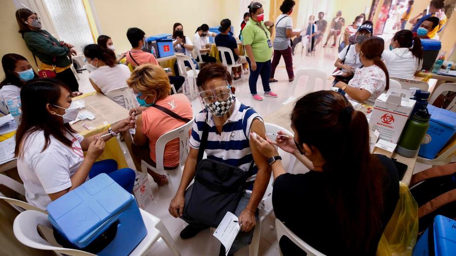 Filipinas dará comida gratis para vacunar a 15 millones de personas en 3 días