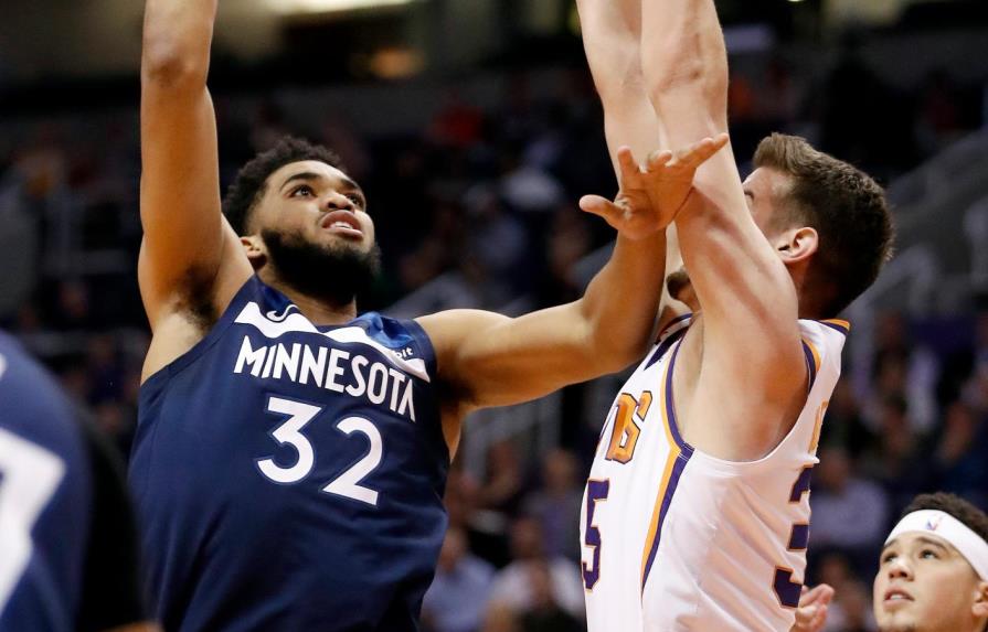 NBA-Resumen: Doble-doble de Towns lleva a Timberwolves a paliza ante Suns