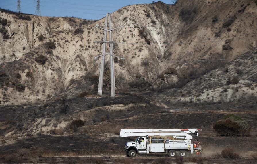 Miles se quedan sin electricidad en el sur de California