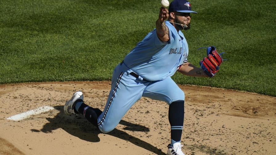 Sánchez dispara jonrón en segundo juego ante Azulejos y Germán pierde el primero Sánchez dispara jonrón en segundo juego ante Azulejos y Germán pierde el primero