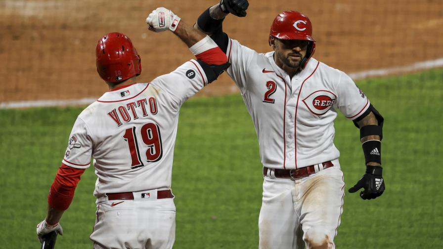 HR de Castellanos enfila a Rojos a su 3ra victoria en fila
