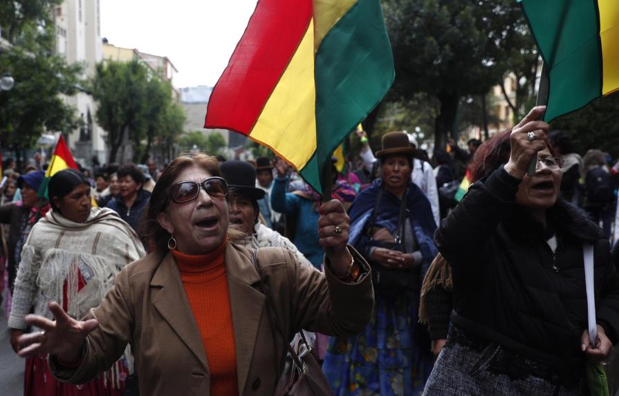 Confirman tercer deceso tras polémicos comicios en Bolivia