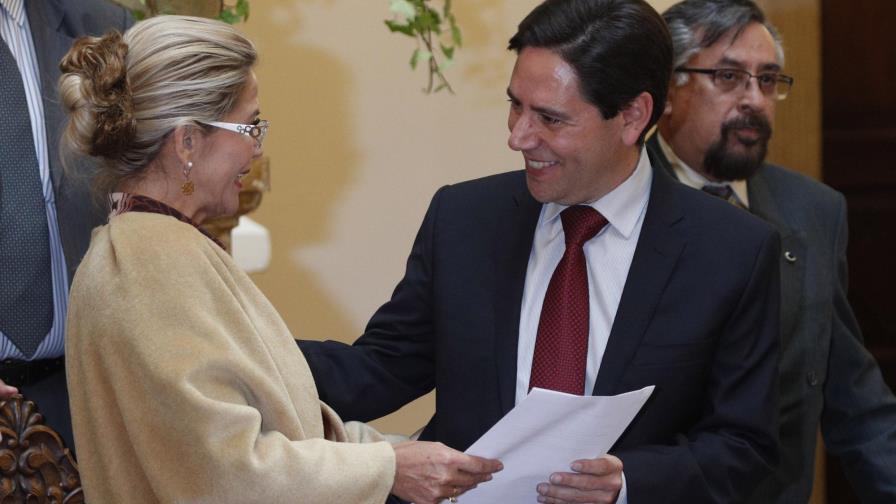 Renuncia presidente de Tribunal Electoral boliviano