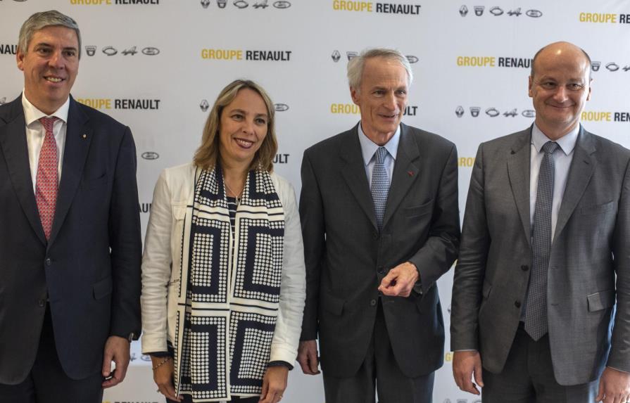 Renault despide CEO para “insuflar nueva vida” en alianza
