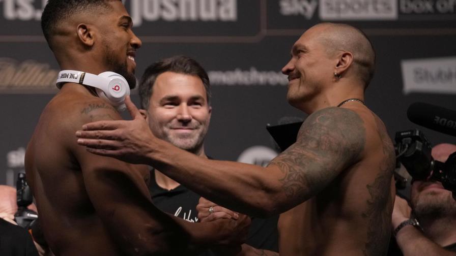 Joshua, mucho más pesado que Usyk previo a pelea por títulos