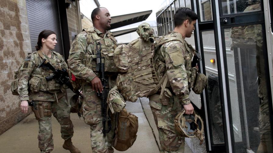 Soldados enviados a DC por protestas recibieron bayonetas