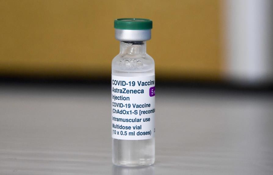 UE informa sobre nexos de vacuna de AstraZeneca con coágulos