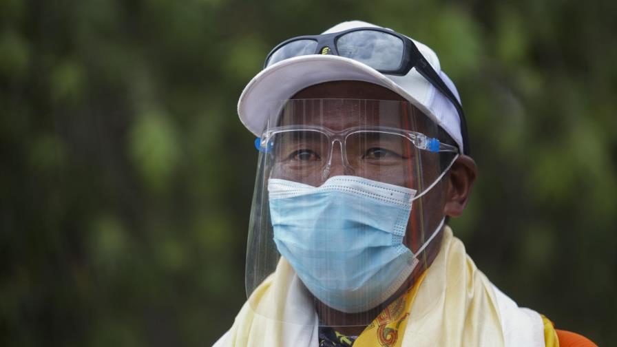 Sherpa pospone su 26to ascenso al Everest