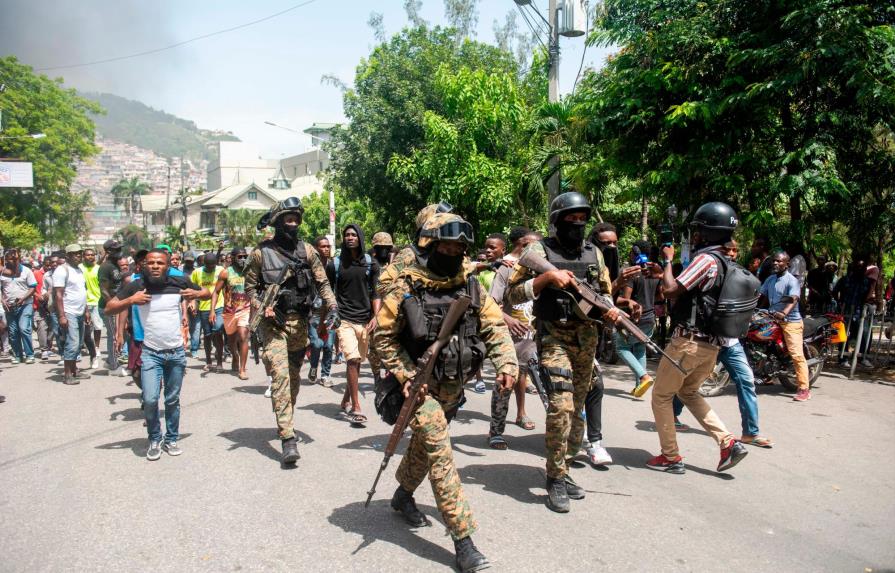 Haití pide a Estados Unidos y la ONU enviar tropas para estabilizar el país