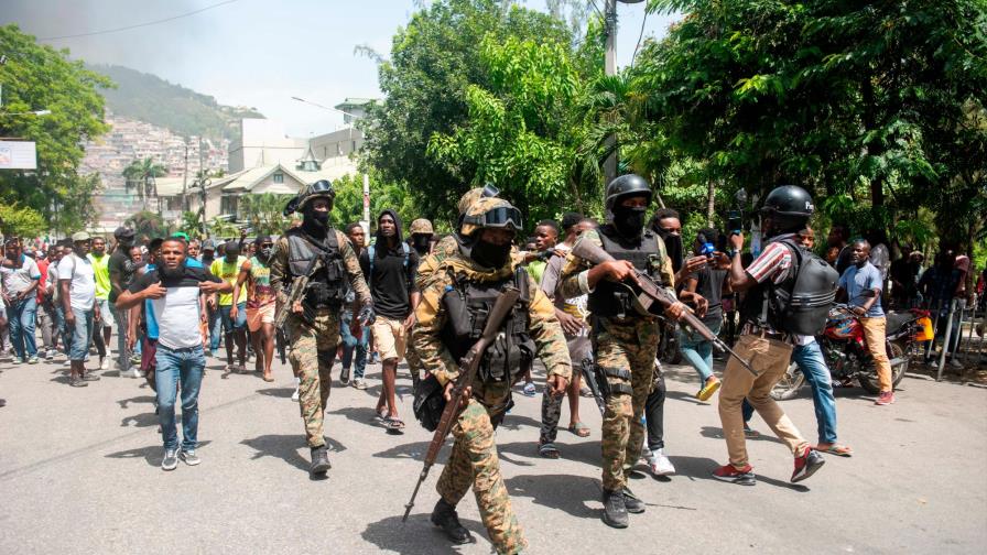 Haití pide a Estados Unidos y la ONU enviar tropas para estabilizar el país Haití pide a Estados Unidos y la ONU enviar tropas para estabilizar el país
