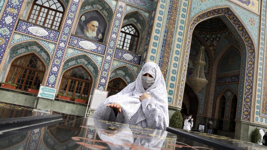 Irán bate su récord de contagios por tercer día seguido