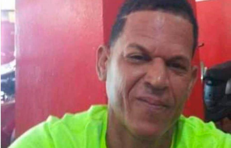 Muere tras ingerir bebida adulterada hermano de fiscal titular de Santo Domingo Oeste 