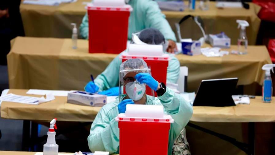 Puerto Rico alcanza los 90.000 vacunados y espera llegar al 70 % en verano Puerto Rico alcanza los 90.000 vacunados y espera llegar al 70 % en verano