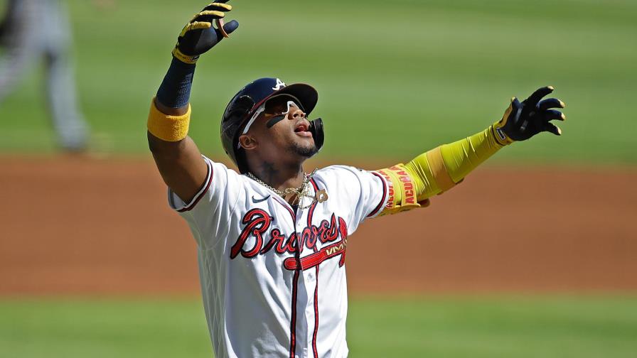 Albies batea 2 jonrones, Acuña agrega otro y Bravos ganan