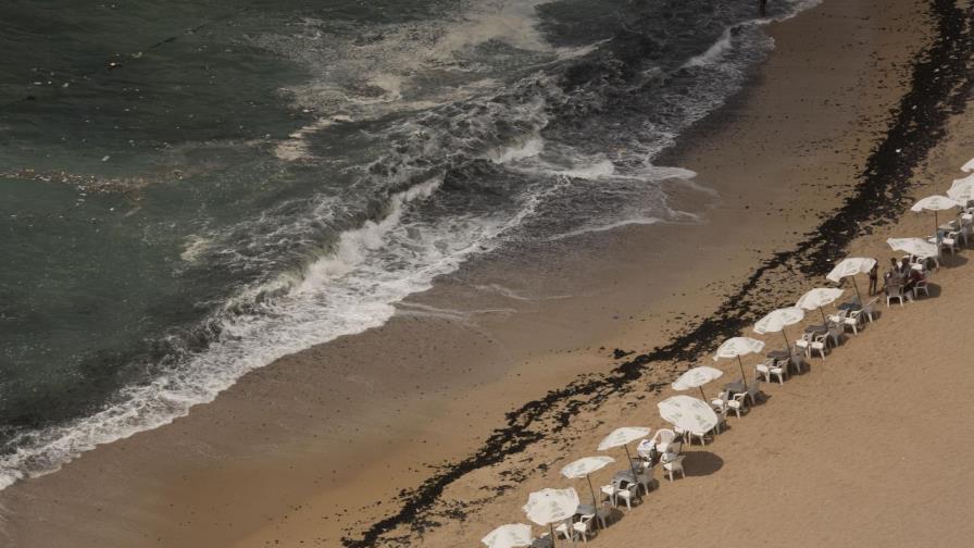 11 mueren ahogados en playa rocosa en el norte de Egitpo
