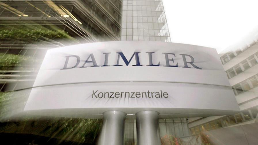 Hallan coronavirus en repuestos de automóviles de fábrica de Daimler en China