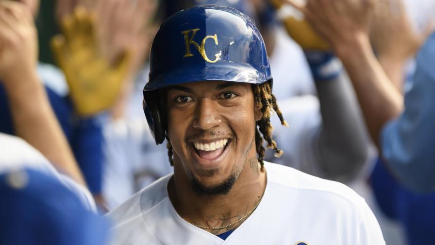 Mondesí batea jonrón de 464 pies, Reales ganan a Boston 5-3