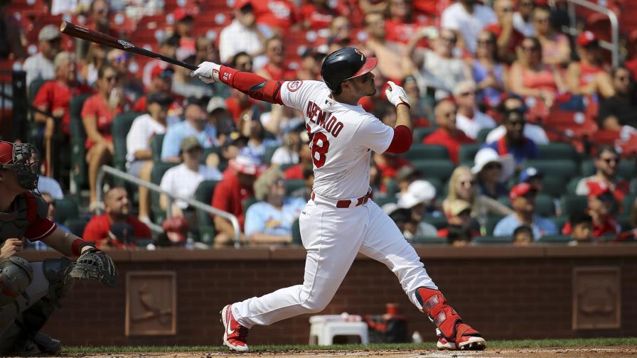 Arenado pega HR y Cardenales vencen 2-0 a Rojos